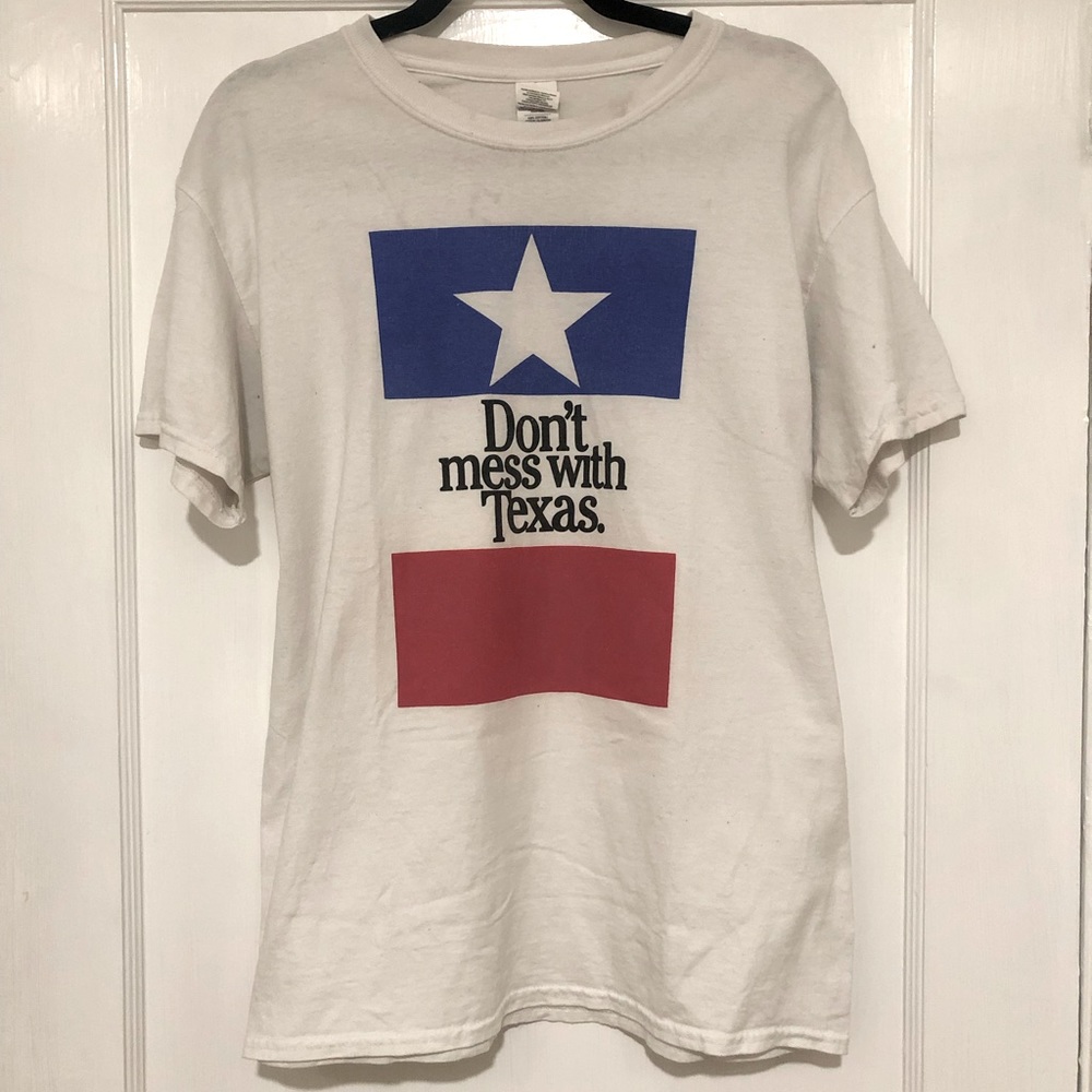 Vintage “Don’t mess with Texas” Tee - Unisex Medium